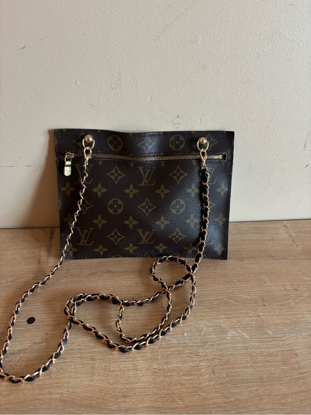 Authentic Louis Vuitton monogram crossbody